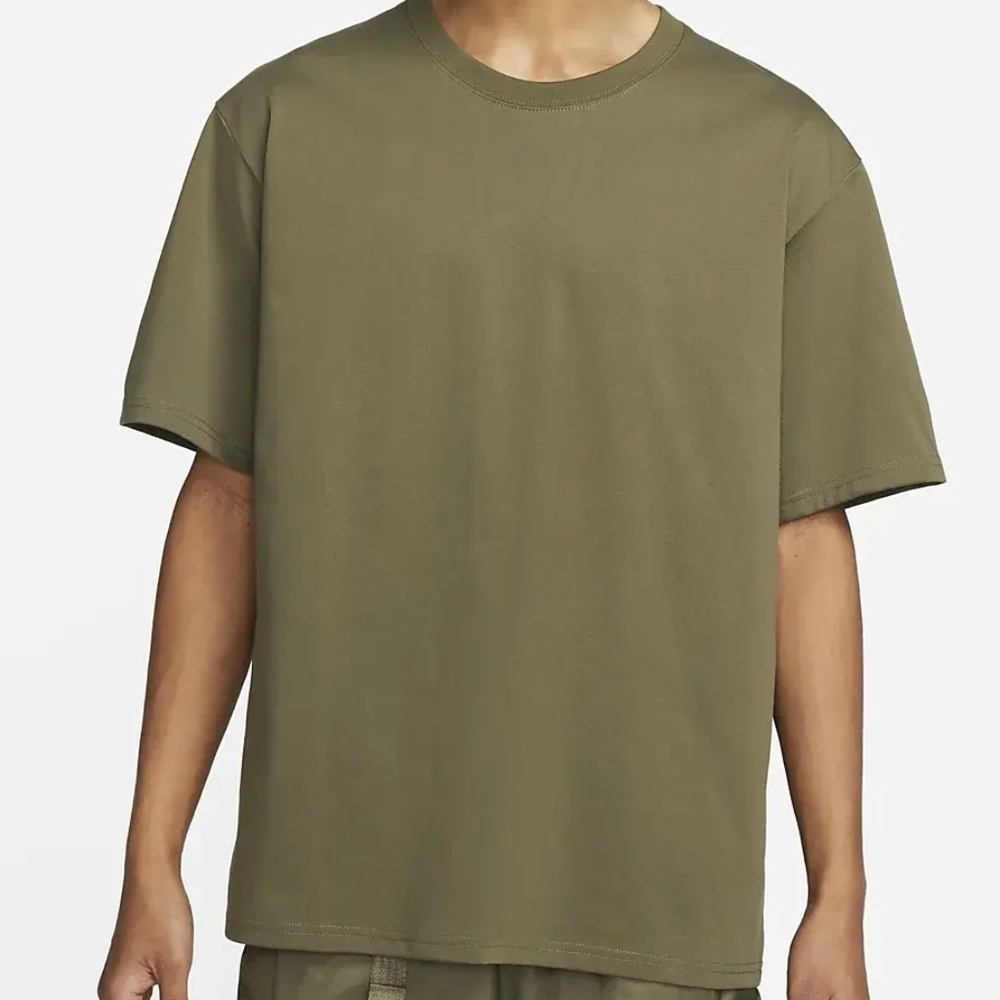 Nike Sportswear Tech PackMen's Short-sleeve Dri-FIT Top Size Small